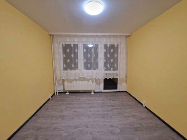 Eladó panellakás, Székesfehérvárott 49.9 M Ft, 2 szobás
