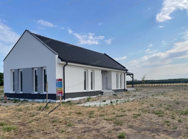 Eladó családi ház, Nagyszentjánoson 84.9 M Ft, 4 szobás