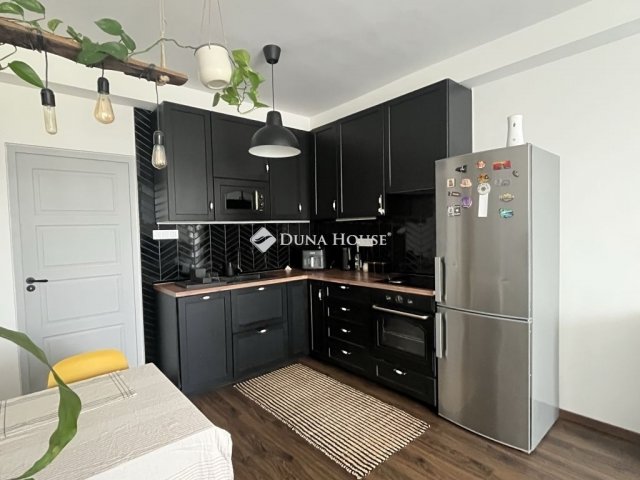 Eladó téglalakás, Budapesten, IX. kerületben 84.9 M Ft, 3 szobás