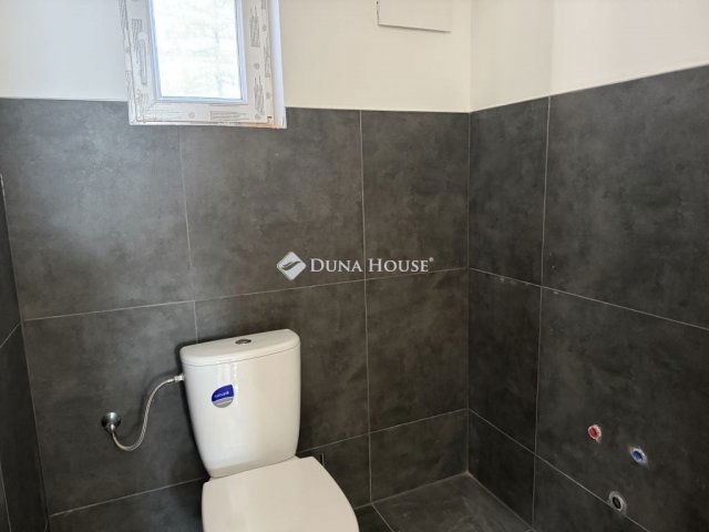 Eladó családi ház, Pécsett, Dobogó dűlőn 19.9 M Ft, 3 szobás