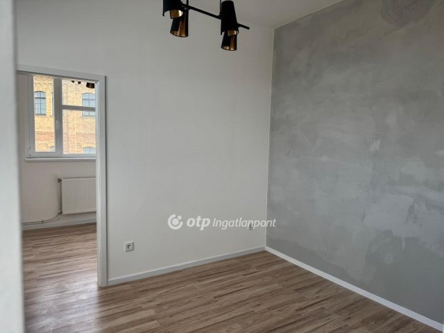 Eladó téglalakás, Budapesten, XXI. kerületben 32.9 M Ft