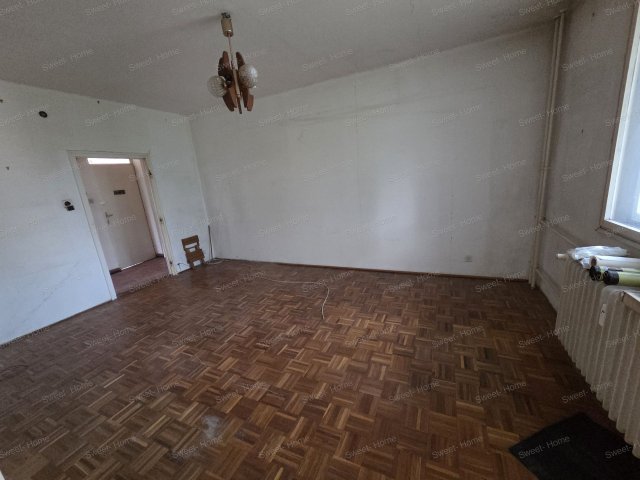 Eladó téglalakás, Kecskeméten 36.5 M Ft, 2 szobás