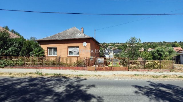 Eladó családi ház, Csabdiban 54.9 M Ft, 2 szobás