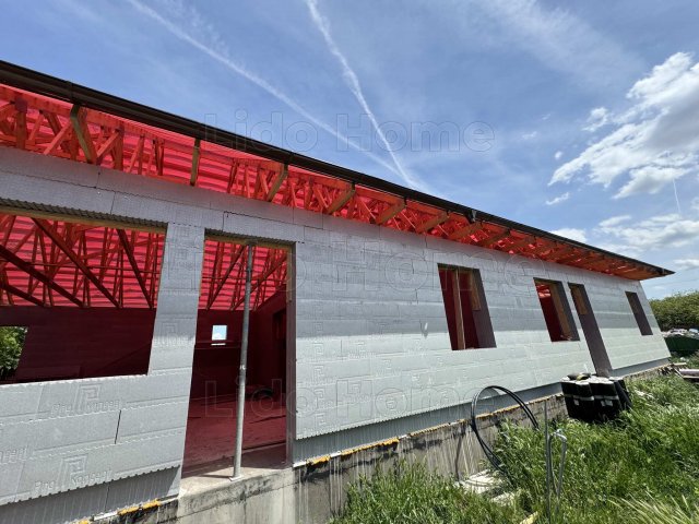 Eladó családi ház, Balatonfőkajáron 84.9 M Ft, 4 szobás