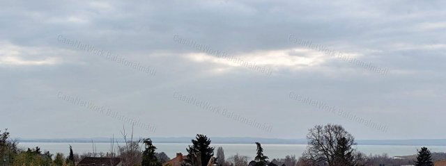 Eladó családi ház, Balatonalmádiban 239 M Ft, 5 szobás
