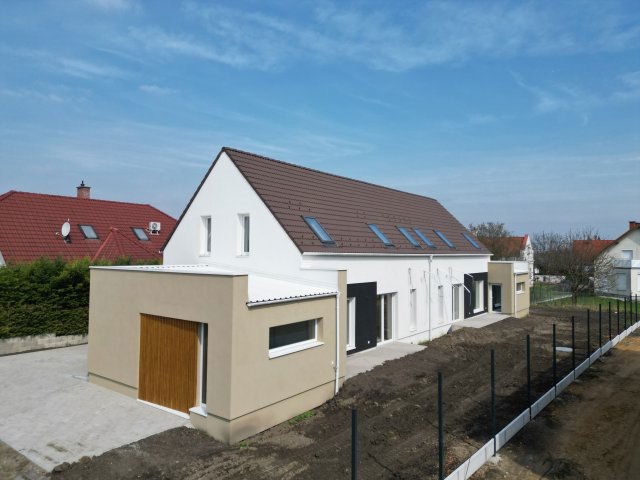 Eladó családi ház, Hegykőn 135.261 M Ft, 5 szobás
