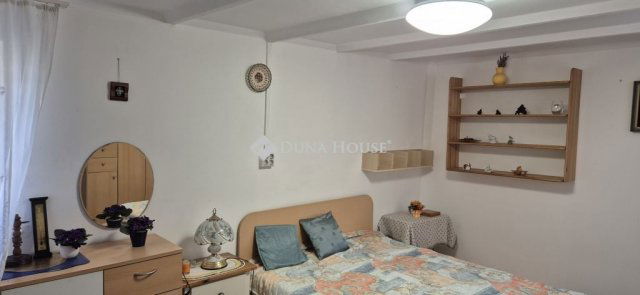 Eladó családi ház, Sándorfalván 18.9 M Ft, 1 szobás