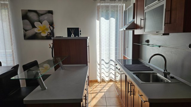 Eladó téglalakás, Pécsett 62.9 M Ft, 3 szobás