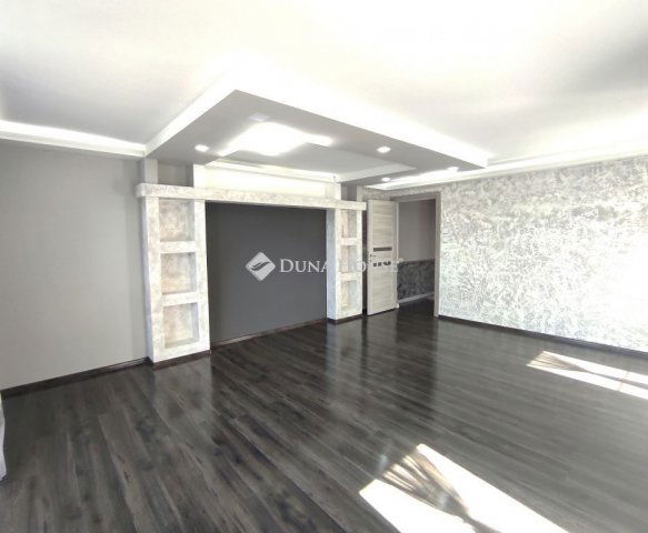 Eladó családi ház, Mogyoródon 170 M Ft, 5 szobás