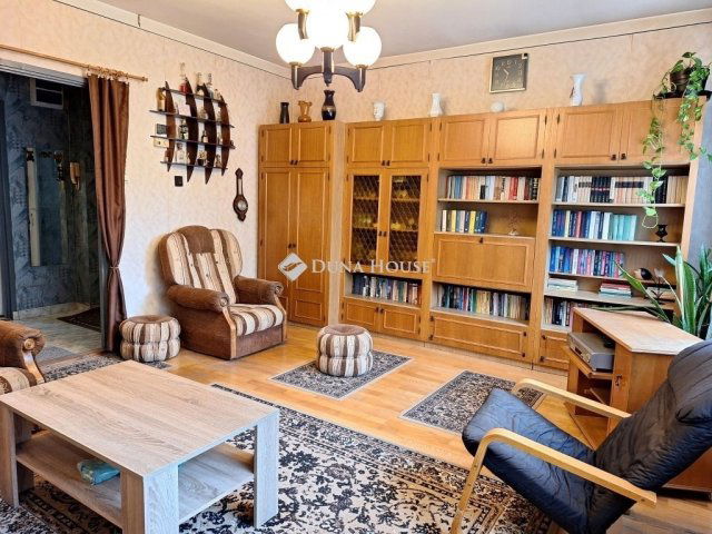 Eladó családi ház, Kecskeméten 114 M Ft, 7 szobás