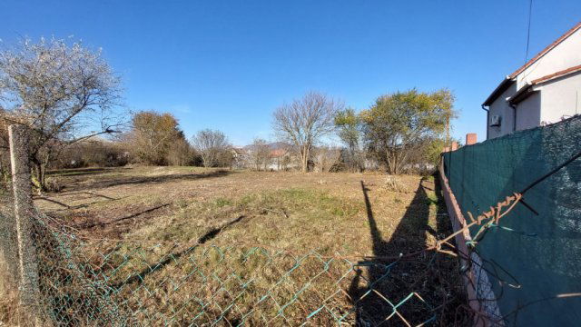 Eladó telek, Vácon, Csatamező úton 16.9 M Ft