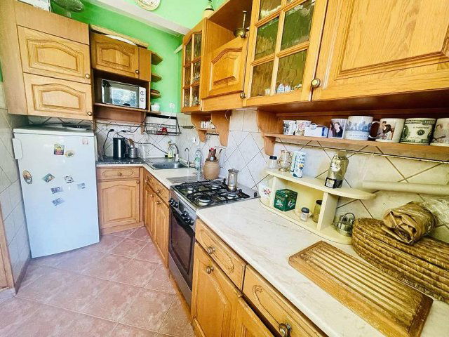 Eladó családi ház, Vácon 104.99 M Ft, 7 szobás