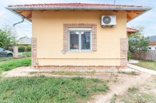 Eladó családi ház, Budapesten, XVII. kerületben 95.9 M Ft