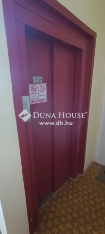Eladó panellakás, Pécsett 41.9 M Ft, 2 szobás