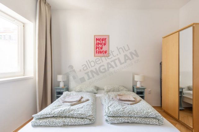 Kiadó téglalakás, albérlet, VI. kerületben, Podmaniczky utcában