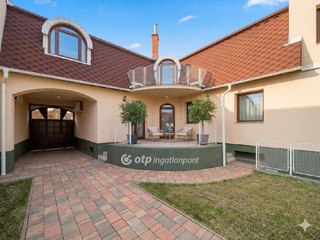 Eladó családi ház, Nyíregyházán 174.99 M Ft, 6 szobás