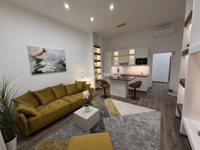 Eladó téglalakás, VII. kerületben, Dózsa György úton