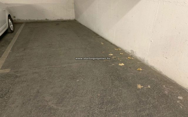 Eladó garázs, Budapesten, XI. kerületben 10.9 M Ft