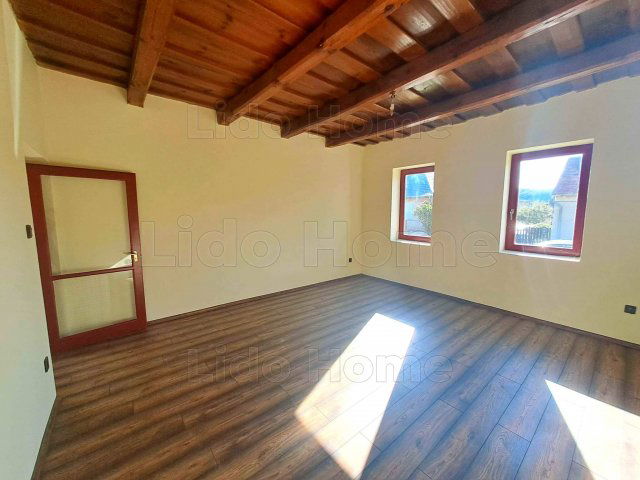 Eladó családi ház, Pákán 22.5 M Ft, 2 szobás