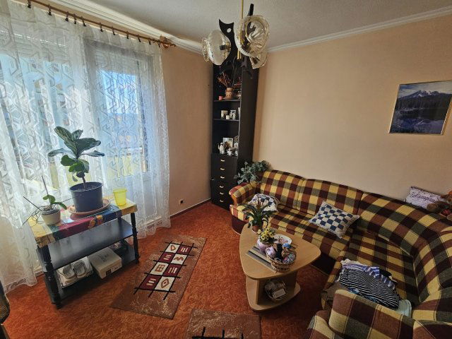 Eladó panellakás, Pécsett, József Attila utcában 43.5 M Ft