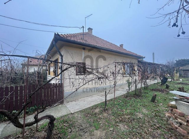 Eladó családi ház, Pilisen 54.9 M Ft, 3 szobás