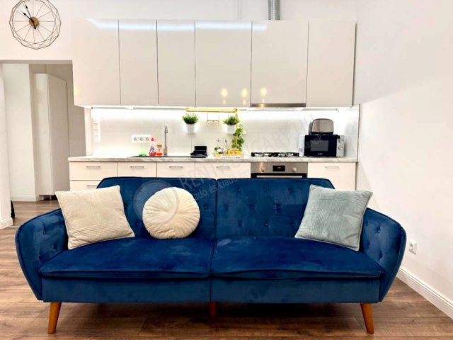 Kiadó téglalakás, albérlet, VI. kerületben, Nagymező utcában