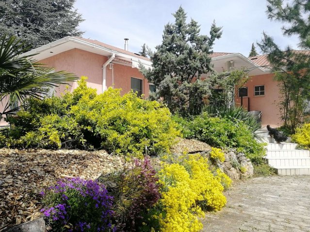 Eladó családi ház, Vonyarcvashegyen 104 M Ft, 4 szobás