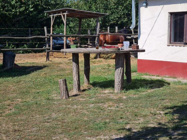 Eladó családi ház, Jakabszálláson 27.9 M Ft, 2 szobás