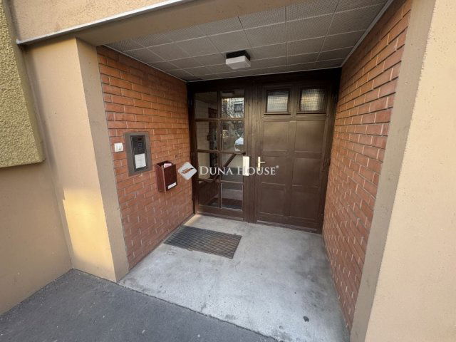 Eladó panellakás, Budapesten, XVIII. kerületben 64.99 M Ft