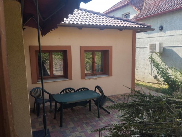 Kiadó családi ház, albérlet, Szekszárdon 250 E Ft / hó