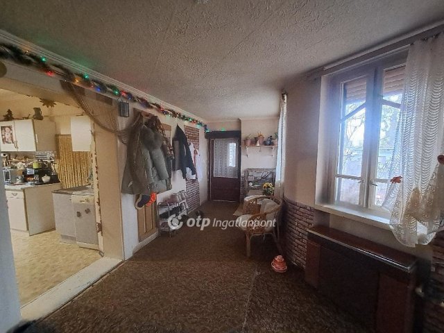 Eladó családi ház, Kenderesen 20 M Ft, 3 szobás