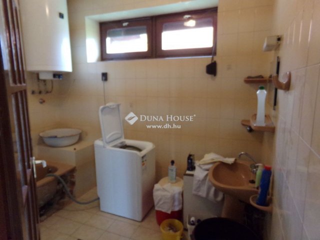 Eladó családi ház, Harkányban 51.9 M Ft, 4 szobás