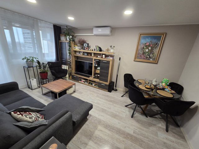 Eladó panellakás, Debrecenben 59.9 M Ft, 2 szobás