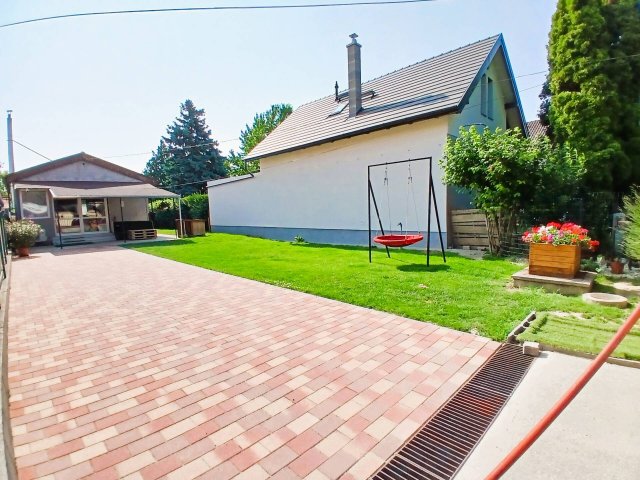 Eladó családi ház, Taksonyon 63 M Ft, 3 szobás
