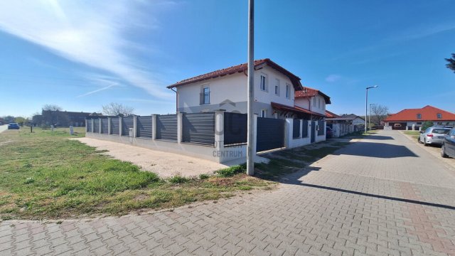 Eladó ikerház, Albertirsán 139 M Ft, 5 szobás