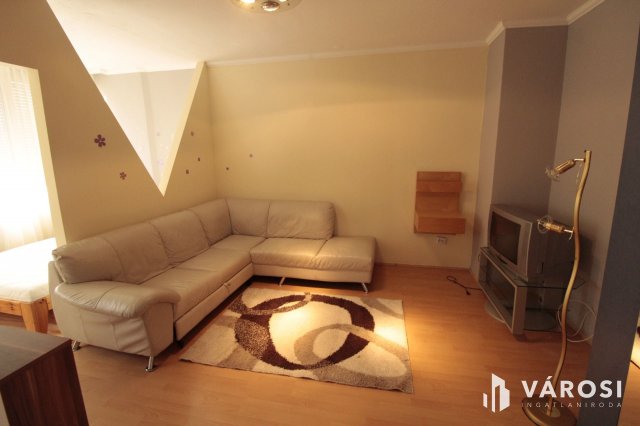 Eladó panellakás, Nagykanizsán 25 M Ft, 1+1 szobás