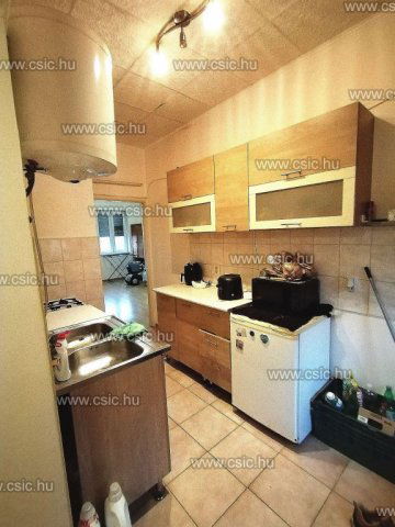 Eladó téglalakás, Budapesten, III. kerületben 48.9 M Ft