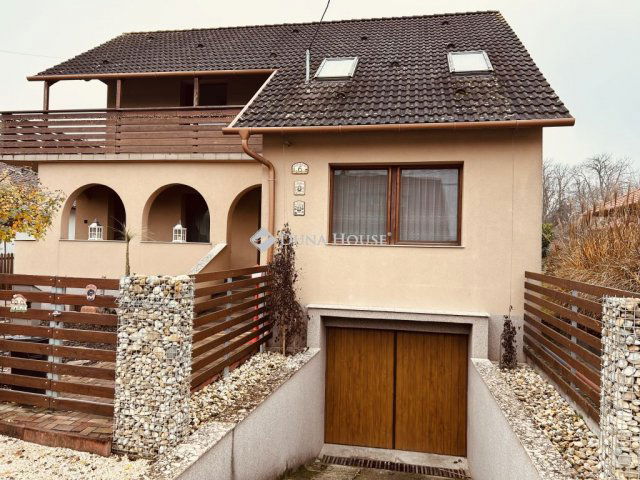 Eladó családi ház, Felcsúton 180 M Ft, 4 szobás