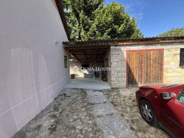 Eladó családi ház, Pannonhalmán 31.9 M Ft, 2 szobás