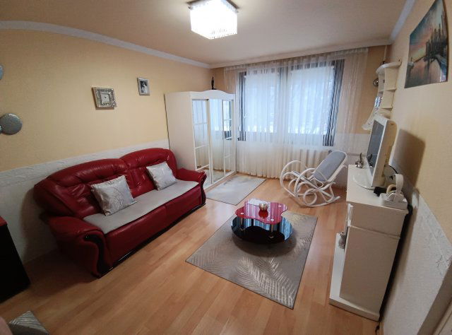 Eladó panellakás, Debrecenben 64.5 M Ft, 2+1 szobás