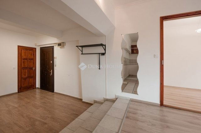 Eladó téglalakás, Budapesten, XVIII. kerületben 64.9 M Ft