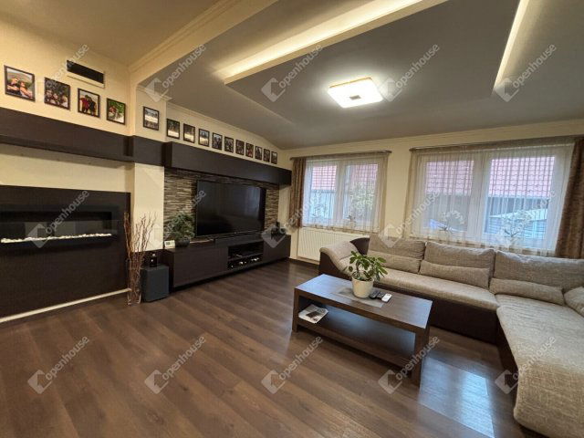 Eladó családi ház, Écsen 105 M Ft, 3 szobás