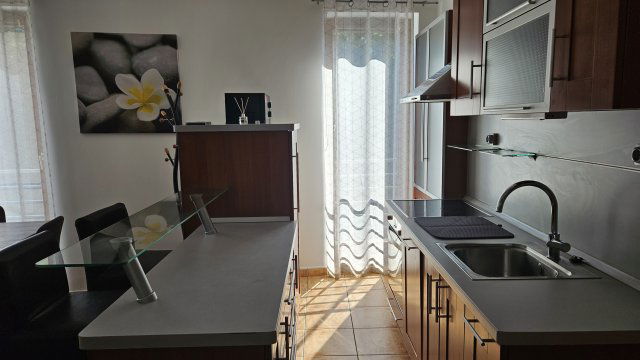 Eladó téglalakás, Pécsett 62.9 M Ft, 3 szobás