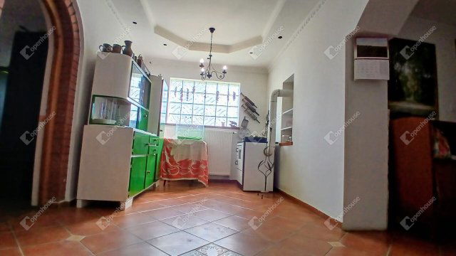 Eladó családi ház, Nován 29.5 M Ft, 2 szobás