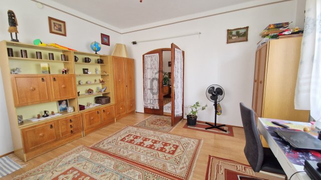 Eladó családi ház, Herceghalomon 123 M Ft, 6 szobás