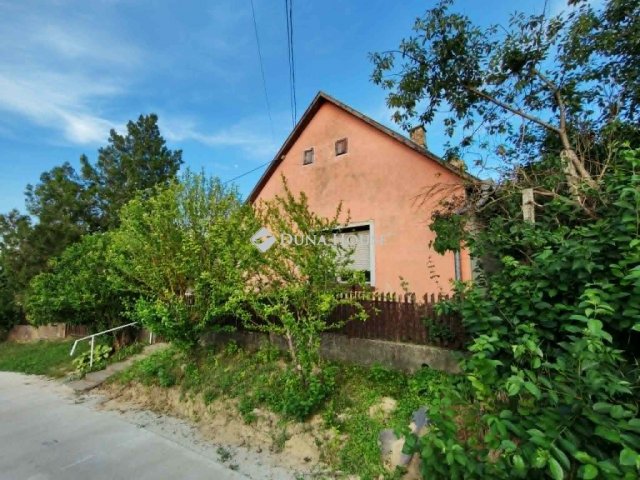 Eladó családi ház, Nagykónyin 13.5 M Ft, 3 szobás