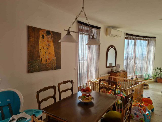 Kiadó téglalakás, albérlet, Pécsett 400 E Ft / hó, 4 szobás