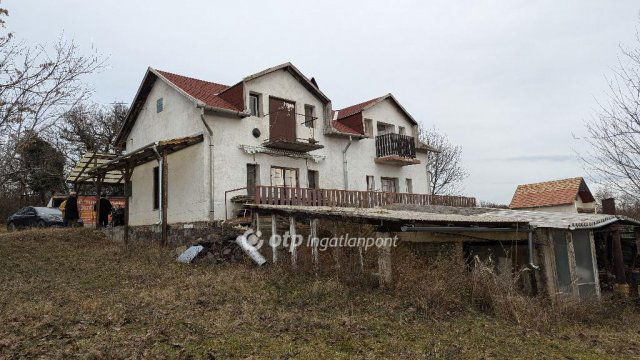 Eladó nyaraló, Zámolyon 16.5 M Ft, 3 szobás