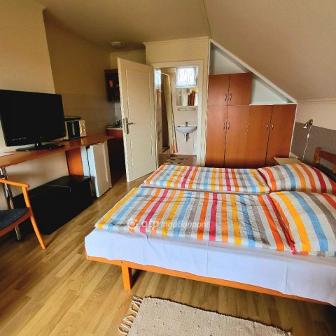 Eladó nyaraló, Hajdúszoboszlón 154 M Ft, 8 szobás