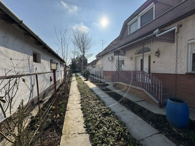 Eladó családi ház, Gyulán 79.9 M Ft, 6 szobás